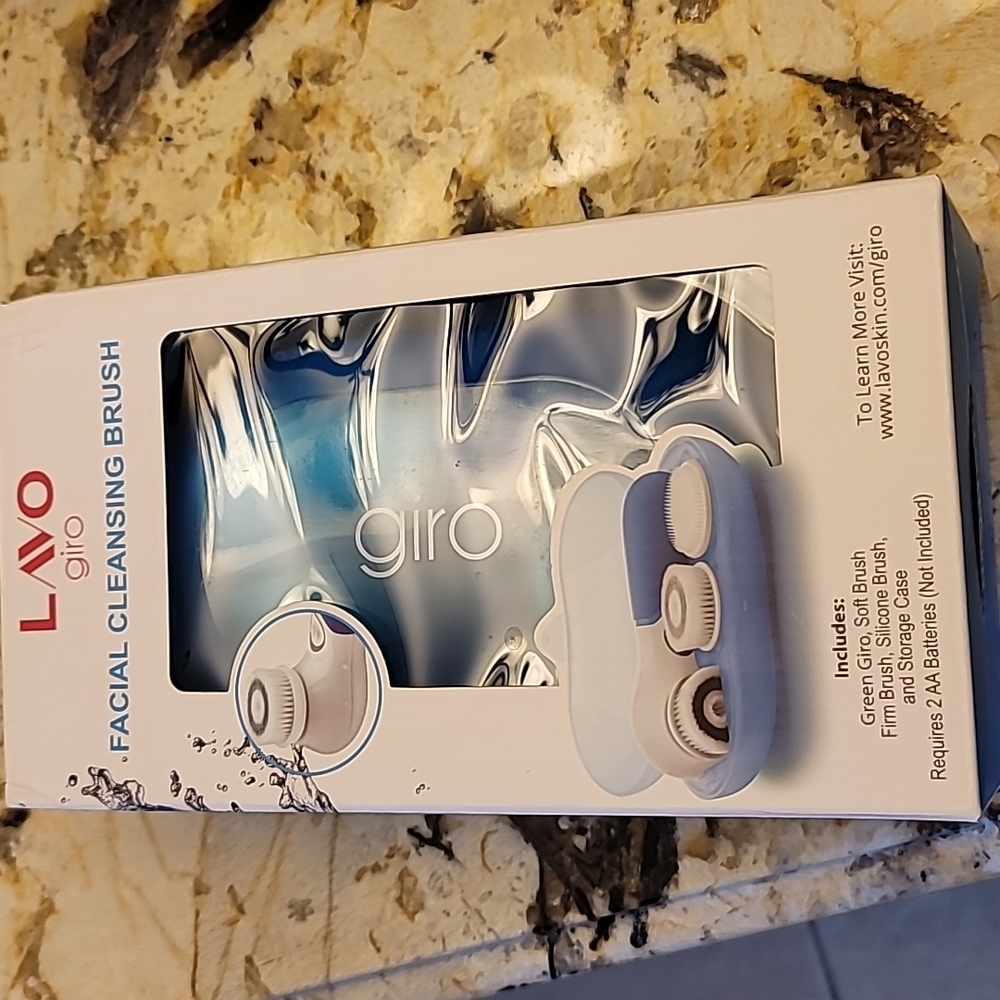 - Brand new never opened facial cleansing brush